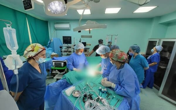 Në Klinikën Gjinekologjike në QKUK kryhen me sukses dy operacione të rralla