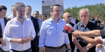 Kurti s`tregon nëse VV-ja do t`i propozojë presidentes mandatarin: Janë gjëra të Prishtinës, atje i diskutojmë ato