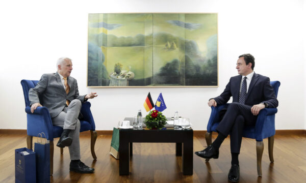 Rohde e ‘shkel’ letrën e BE’së për të mos i shkuar në zyrë, Kurti i shpreh mirënjohje në takimin lamtumirës