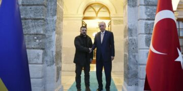 Erdogan zbulon bisedat me Zelenskyn dhe Putin