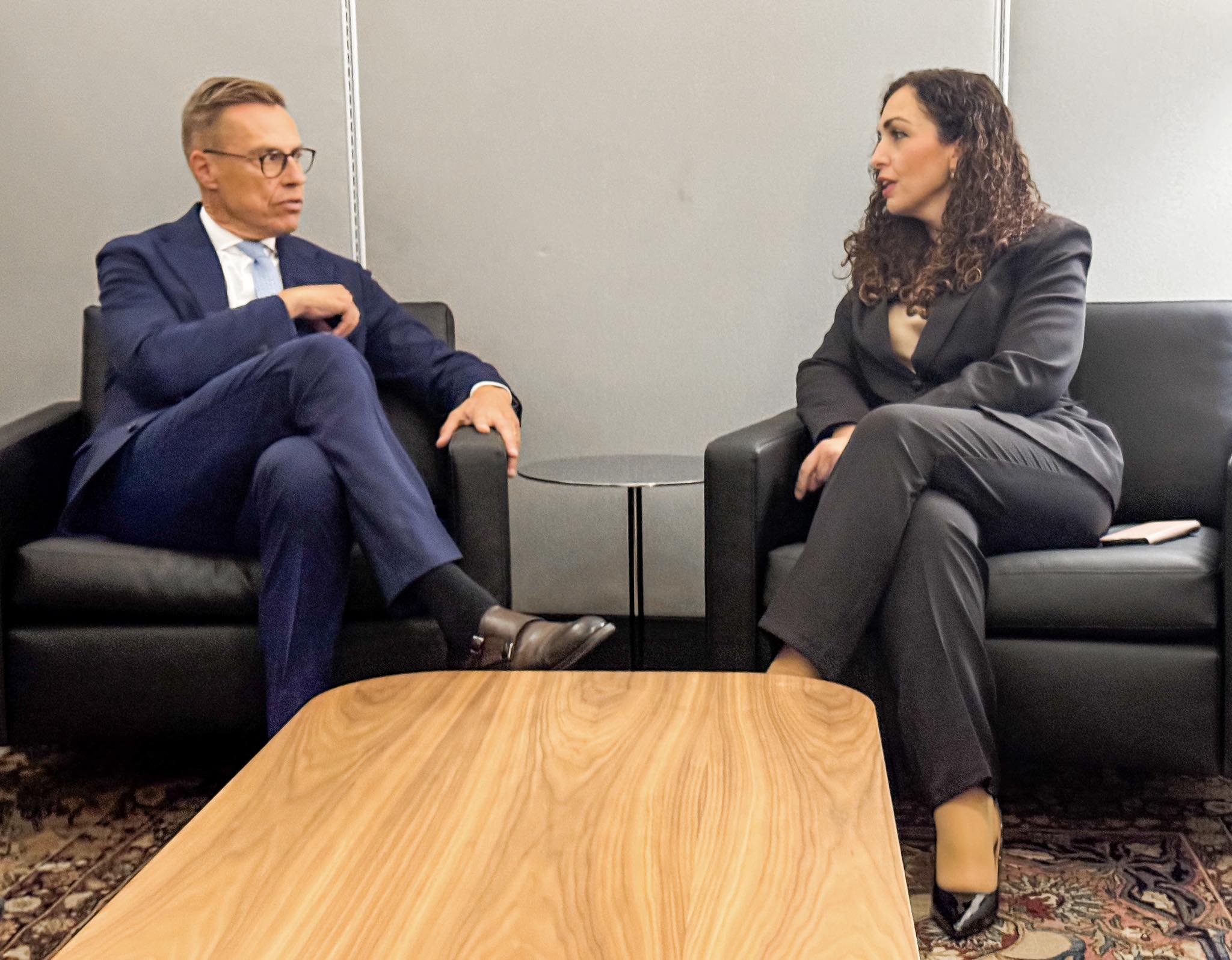 Presidentja Osmani takon homologun finlandez, flasin për zhvillimet e sigurisë në Evropë