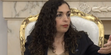 Arrestimi i kameramanit që filmoi xhipat, Osmani e bën edhe këtë aludim: Mbrëmë pati atentat ndaj aleatit të Trump…