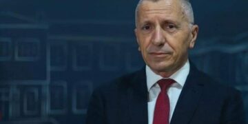 Shërbimi i detyrueshëm ushtarak rikthen frikën në Luginë – Kamberi kërkon hetim për vdekjen e 135 ushtarëve shqiptarë gjatë viteve 1980
