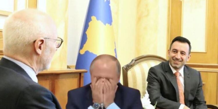 Lajmi që gati na iku: Dimal Basha thotë se me ambasadorin francez foli për “ndikimin rus në Evropë”