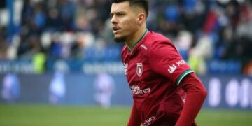 Mbrojtësi i Rubin Kazanit e “ngrit në qiell” Dakun: Mund të luajë te Barcelona