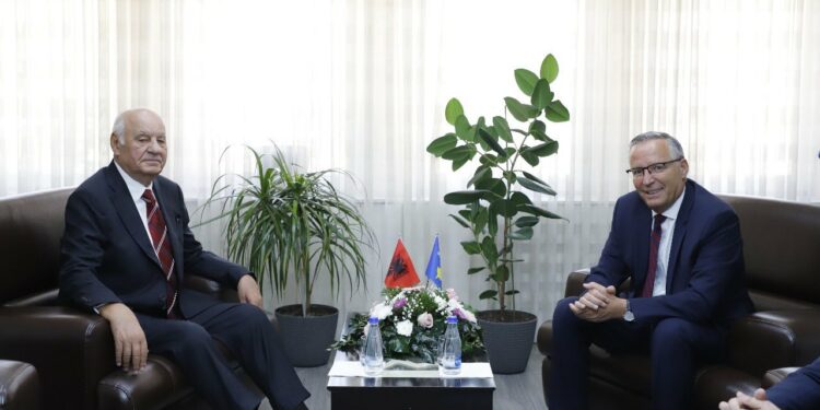 Moisiu shkon te Hamza – forcimi i bashkëpunimit Kosovë-Shqipëri në fokus të takimit