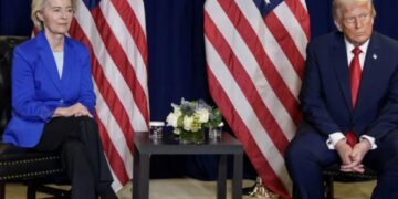 Evropa po punon për t’u shkëputur nga nafta ruse, thotë shefja e BE-së