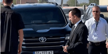 Aksidentohet eskorta e Kryetarit të Kuvendit