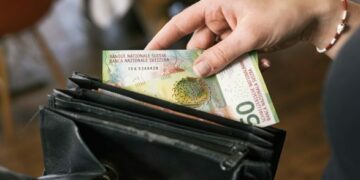 Kultura e bakshisheve në Zvicër: Kush jep, sa jep dhe si ndahen