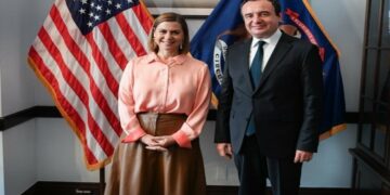 Kurti takohet me senatoren amerikane Elissa Slotkin, flasin për sigurinë e mbrojtjen
