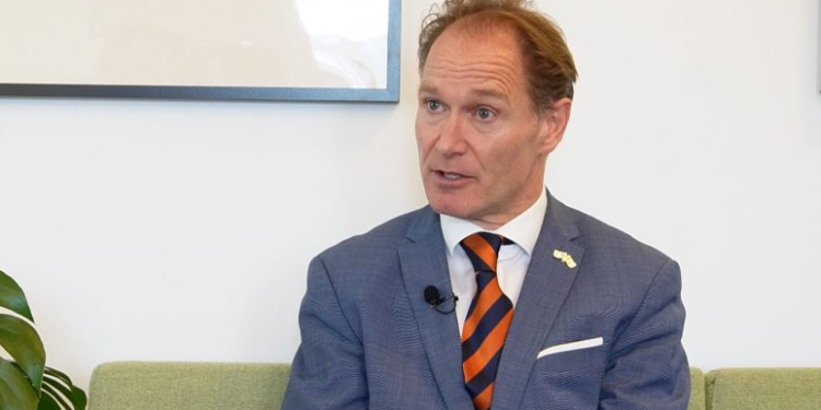 Ambasadori i Suedisë: E mbështes Kosovën çdo ditë, por jo sonte