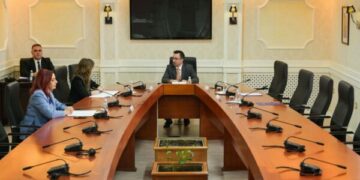 Kryeparlamentari Basha si “unifikues”, do takime me partitë, nuk e di ende ku, në zyrë të tij ose në kryesi