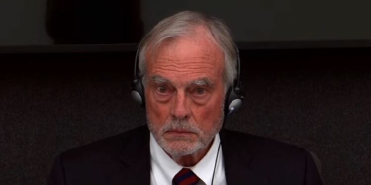 Covey për Thaçin: UNMIK-u nuk e ka trajtuar atë si komandant