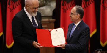 Presidenti Begaj dekreton kabinetin e ri qeverisës, pritet ceremonia e betimit të ministrave të “Rama 4”