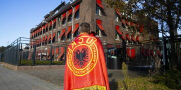 Koci: Institucionet holandeze nuk na dhanë leje të protesojmë afër objektit të Gjykatës Speciale në Hagë