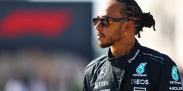 Lewis Hamilton reagon për Gazën: “Tragjedi e madhe, nuk mund të rrimë duarkryq”