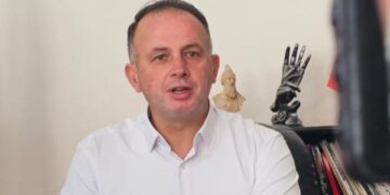 Riad Rashiti i PDK-së ia numëron dështimet e Alban Hysenit të VV-së në Gjilan