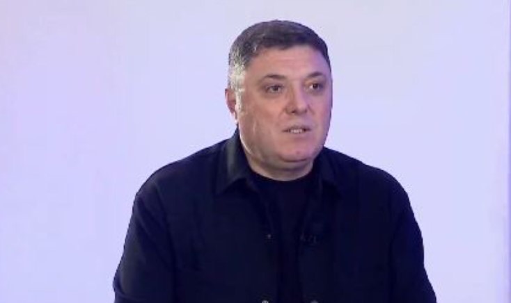 Ish-deputeti i PD i bashkohet ekipit të Vjosa Osmanit, Kreshnik Çollaku emërohet Këshilltar për Politikën e Jashtme nga Presidentja e Kosovës