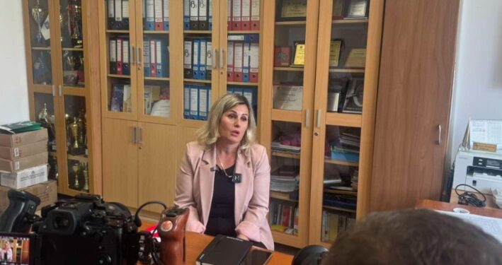 Drejtoresha e shkollës demanton Presidenten: S’mund të them që gjendja është e tmerrshme në shkollë