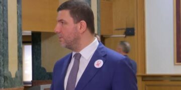 Krasniqi pas zgjedhjes së Rashiq: Shpresojmë të mos ketë lëndë të re në Kushtetuese, të ecim drejt zgjedhjeve të reja