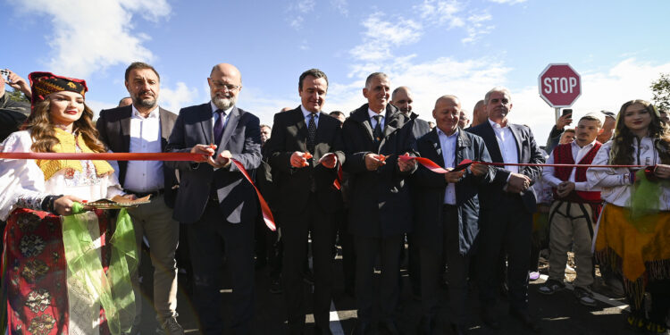 Përurohet rruga ndërkufitare Gorozhup – Pogaj, Kurti e Durmishi marrin pjesë në ceremoninë zyrtare