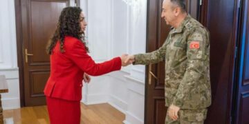 KFOR njofton për takimet e Ulutas me Osmanin e Kurtin: Komandanti nënvizoi gatishmërinë për koordinim efektiv