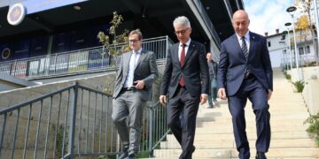 Haradinaj takon ambasadorin e ri të Gjermanisë: Kërkova mbështetjen e tij për të qenë pjesë NATO-s dhe BE-së