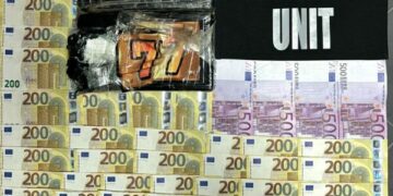 Policia në Prishtinë arreston dy persona dhe kap mbi 2kg kokainë