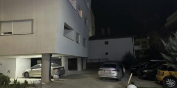 Aksioni i policisë mbrëmë në shtëpinë e dilerit në Prishtinë, ja çfarë u gjet aty