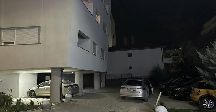 Aksioni i policisë mbrëmë në shtëpinë e dilerit në Prishtinë, ja çfarë u gjet aty