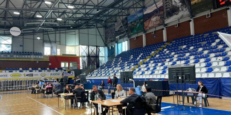 Ka filluar numërimi i votave të kandidatëve për asamble dhe verifikimi i rezultateve