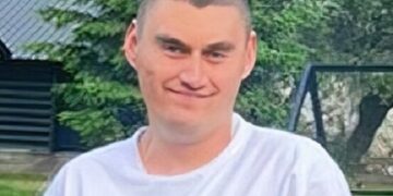 Policia kërkon ndihmë për gjetjen e Florjan Tabakut që humbi duke mbledhë gështenja në zonën kufitare Shqipëri-Kosovë, publikon fotot e tij