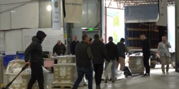 Nis shpërndarja e materialeve zgjedhore për 12 tetorin