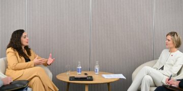 Osmani takon kryeministren e Islandës, e falënderon për mbështetje për anëtarësim në KiE