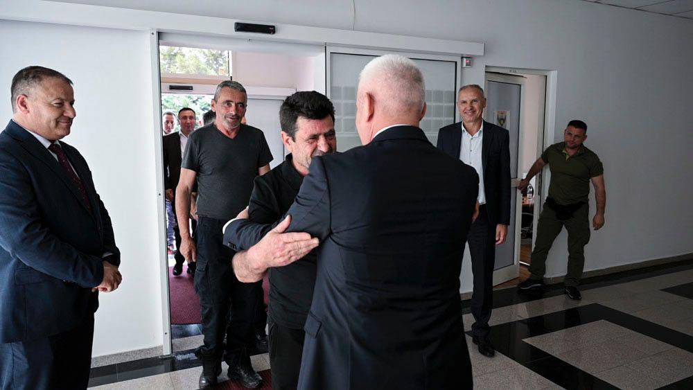 Sveçla për Shemë Mustafën: Kujtim i përjetshëm për Policinë e Kosovës