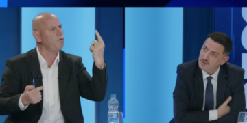 Debat i ashpër mes Lladrovcit e Valon Sylës: Ja ke shtru Vjosës tepihun e kuq – s’je patriot – mos kce