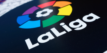 Protesta në La Liga: Lojtarët refuzojnë të lëvizin për 15 sekonda ndaj vendimit për të luajtur ndeshje në Miami