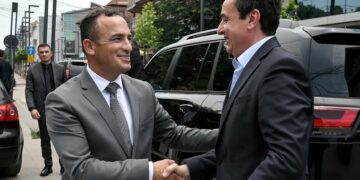 Deputeti i VV-së i bindur se Vetëvendosje do ta krijoj qeverinë deri të dielën, paralajmëron marrëveshje