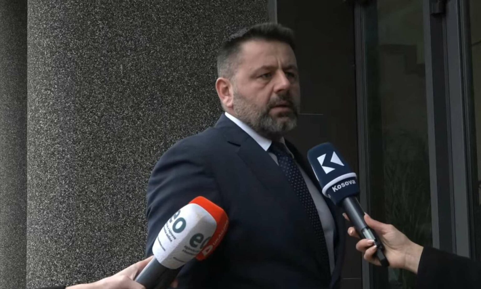 ”Kurti është mirë ta mbajë fjalën…”, Bekë Berisha tregon se a do ta votojë formimin e Qeverisë