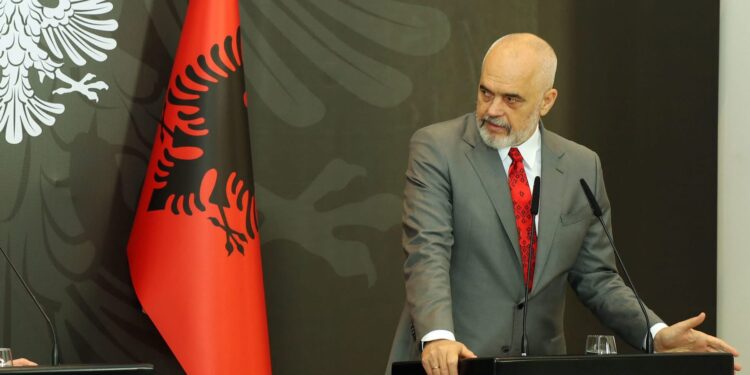 Edi Rama i bashkohet thirrjes: Më 17 tetor, të gjithë bashkë për drejtësi për çlirimtarët