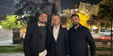 Këshilltari i Pecit, që ishte dënuar për falsifikim të rezultateve, eskalon në gjuhë skandaloze: “Ku jeni oooo…”