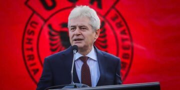Ali Ahmeti anulon të gjitha aktivitetet partiake në ditën e fundit të fushatës, do të marrë pjesë në protestën për UÇK-në në Tiranë