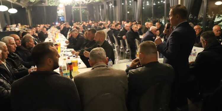 Përkrahje e madhe për Ferit Idrizin nga qytetarë, veteranë të UÇK-së e veteranë të arsimit