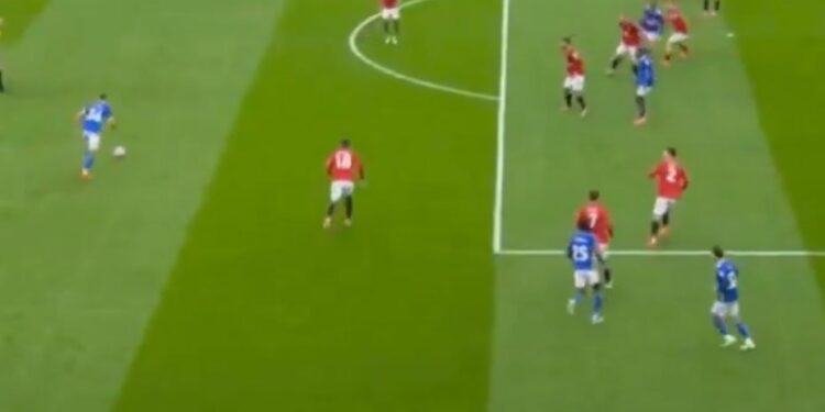 Granit Xhaka ishte shumë pranë golit në “Old Trafford”, kjo ishte goditja e tij e fortë drejt portës kundërshtare