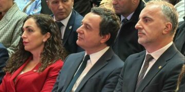 Kush ia ndau çmimet Kurtit e Osmanit? Rektori e pranon se organizata s’ka bord e strukturë: Do të riaktivizohen