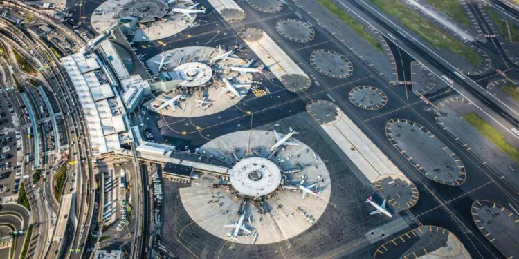 Pas mbylljes së qeverisë, aeroportet e SHBA-së po përballen me vonesa