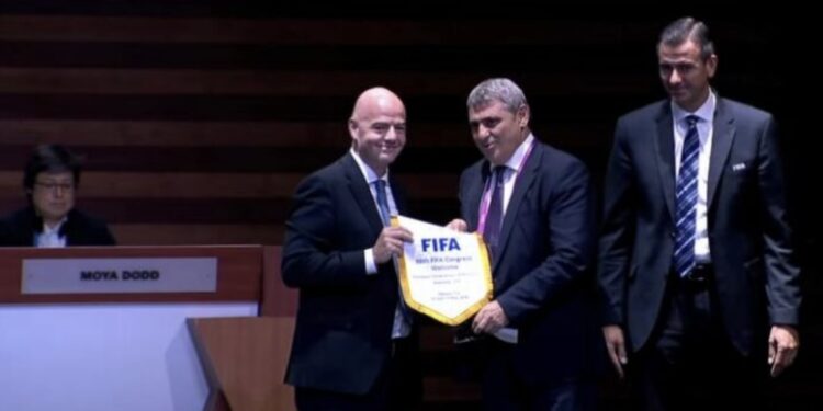 Infantino: Medaljen e Nderit ia dedikoj Fadil Vokrrit