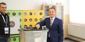 Ferit Idrizi voton, fton qytetarët: Vendosni për fatin e komunës tonë për 4 vitet e ardhshme