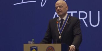 Presidenti i FIFA-s, Infantino e përfshin edhe Kosovën në mesin e Kombëtareve që po shkëlqejne dhe po rrugëtojnë drejt Botërorit