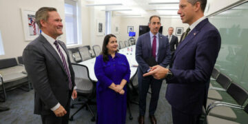 Waltz njofton për takimin me Gjuriq, temë: “lidhjet e ngushta” SHBA -Serbi, stabilizimi i Ballkanit dhe mbrojtja e kishave